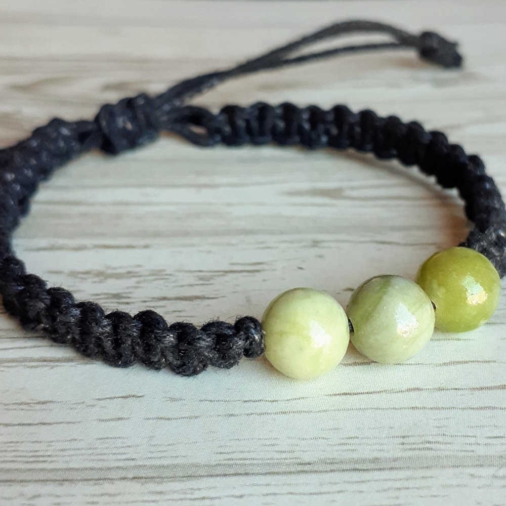 Peridot Macrame Bracelet - Picture 2 of 2